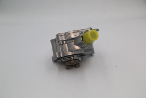 Auto Part Brake Booster Vacuum Pump BB5Z2A451C BB5E2A451BD LR025601 31370519 For Land Rover Volvo Jaguar