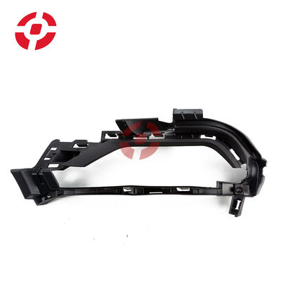 OE 31383904 31383905 Parti del corpo Lampada per nebbia Supporto inferiore sinistra destra per volvo S90 S90L V90 17-