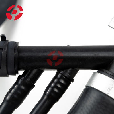 LR050854 Automotive Engine Radiator Pipe Assembly Coolant Uppipe Rubber Line