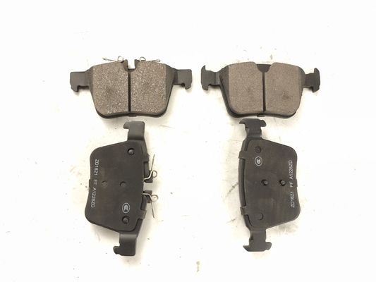 31471266/31471265/ 32233035/30793093 Rear Brake Pad For Volvo S90L S90 V90 V90 Cross country XC90 XC90 2016-