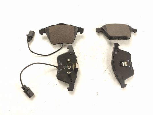 30793618/3074203/31212184/30742029 Pad del freno anteriore Per Volvo C70 V50 S40 V40 V40 Cross Country C30